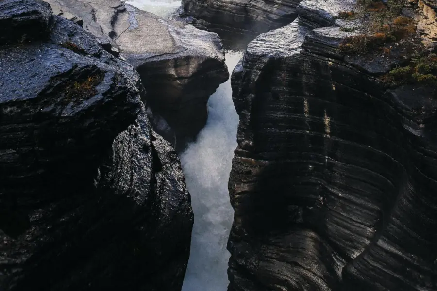 Cosa sono e come scegliere le scarpe canyoning adatte