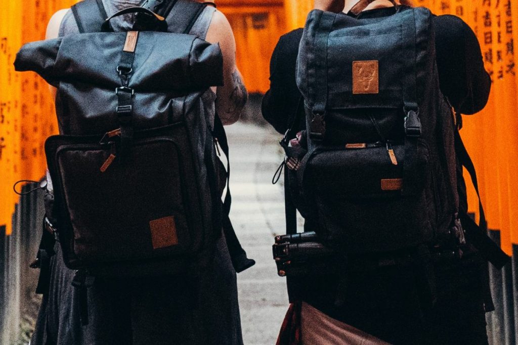 coppia zaini backpacker scuro