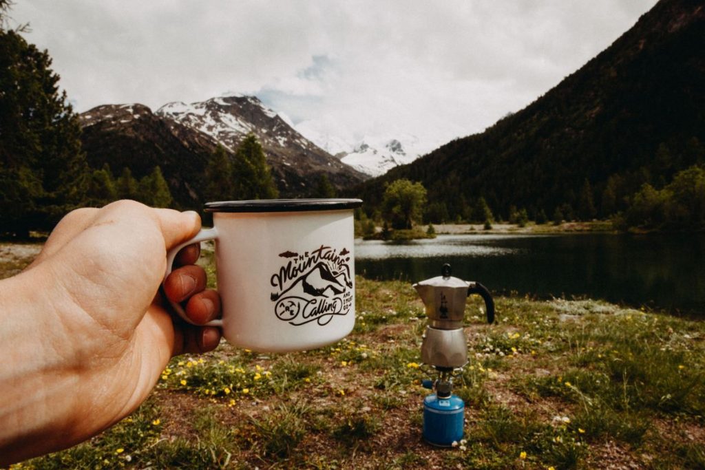 campeggio caffè montagna lago
