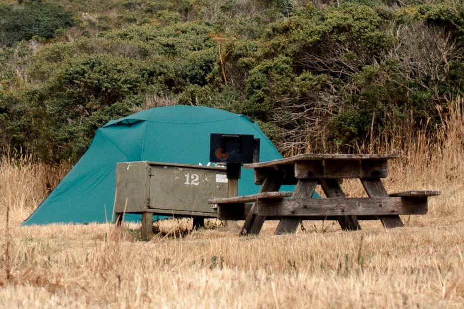 mobile campeggio tenda tavolo